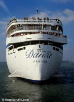 ID 1568 PRINCESS DANAE (1955/16531grt/IMO 5282483,ex-BALTICA, STARLIGHT EXPRESS, ANAR, DANAE, THERISSOS EXPRESS, PORT MELBOURNE. Renamed LISBOA in 2013 by new owners Portuscalecruises) - Passengers crowd the...
